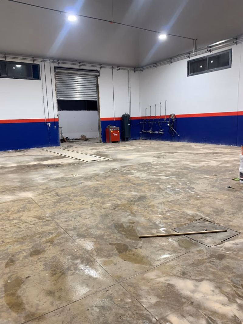 DAF : Le sol de l'atelier avant travaux